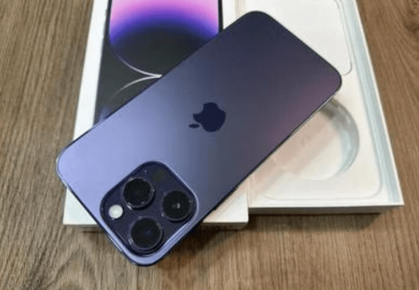 尚德自考苹果版旧版本:你看着手里的老款iPhone，换新机还是换电池？